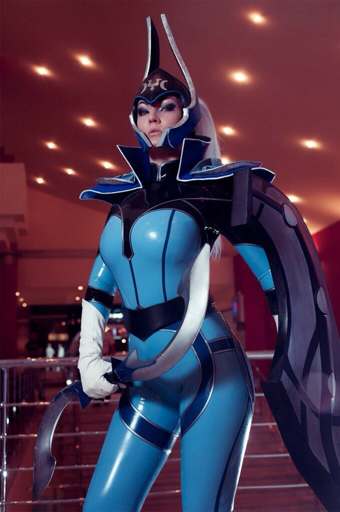 La babe cosplay de la semaine #288